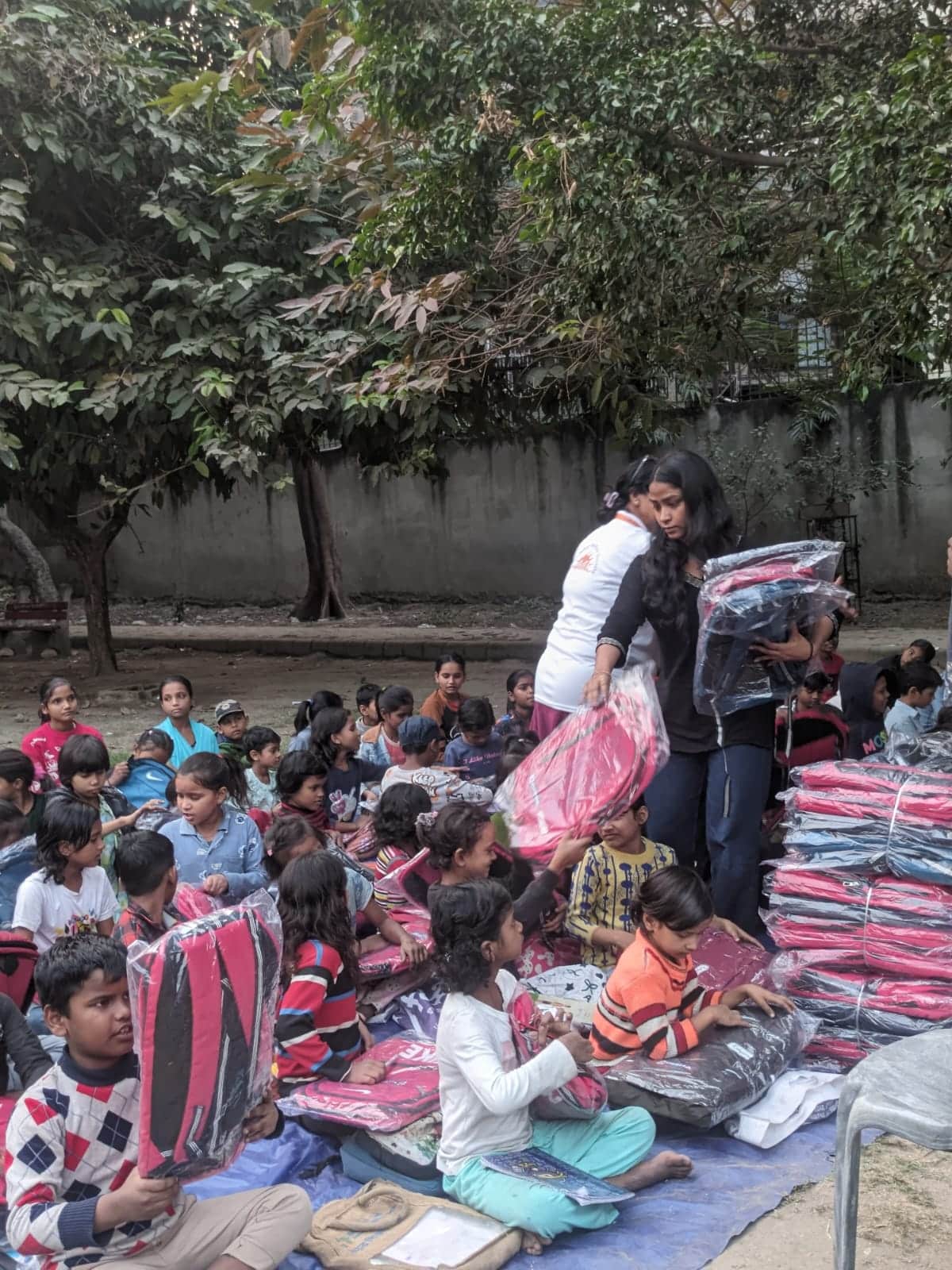 Bag Distribution Drive Jan Sanjeevni Trust