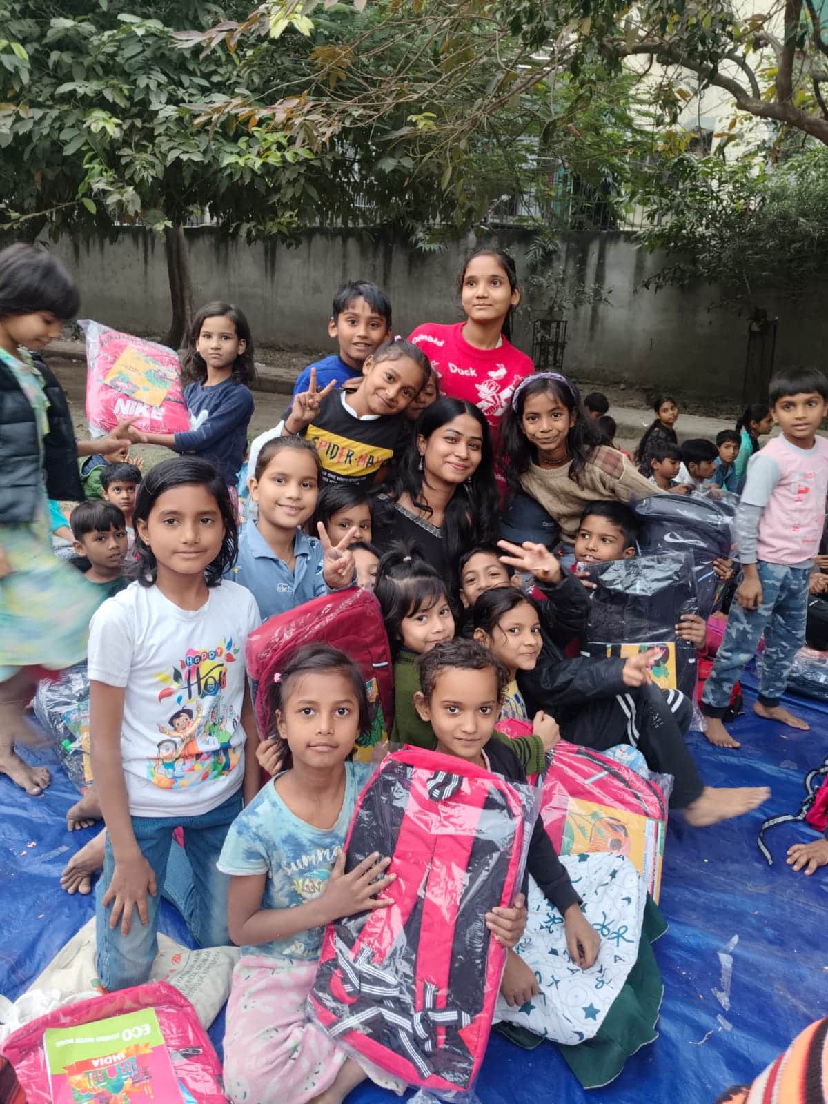 Bag Distribution Drive Jan Sanjeevni Trust