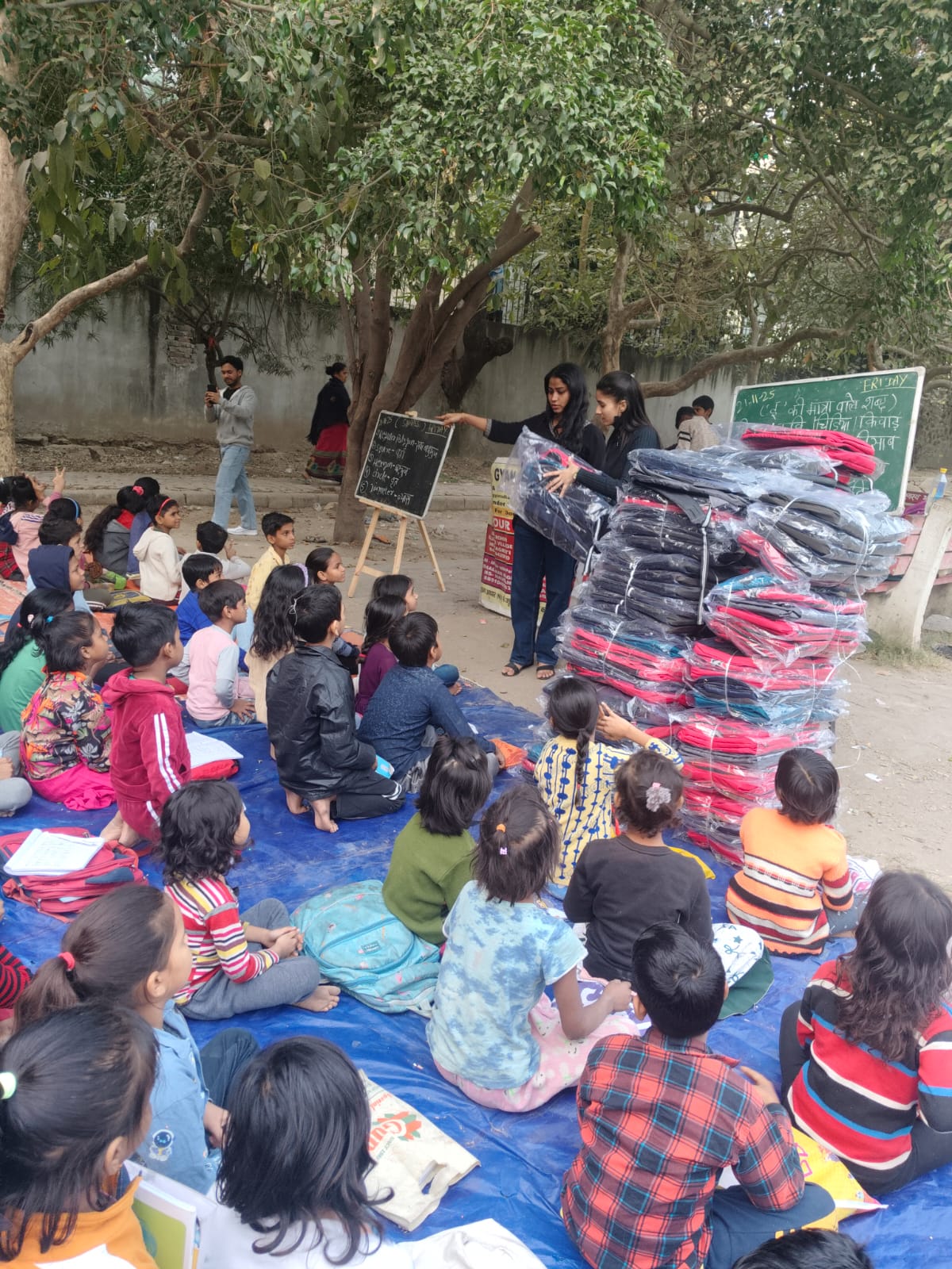 Bag Distribution Drive Jan Sanjeevni Trust